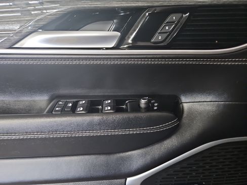 Used 2022 Jeep Wagoneer Series II image 7