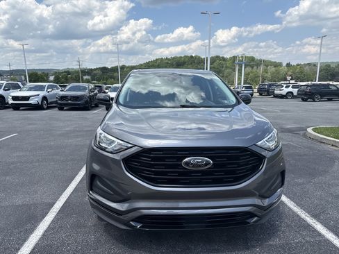 Used 2022 Ford Edge SE w/ Black Appearance Package AWD/4WD image 8