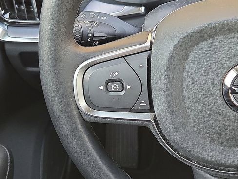 Certified 2024 Volvo S60 B5 Core image 19