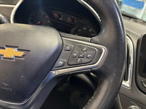 Used 2020 Chevrolet Malibu LT w/ Leather Package FWD image 17