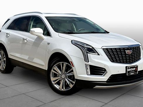 Used 2024 Cadillac XT5 Premium Luxury image 3