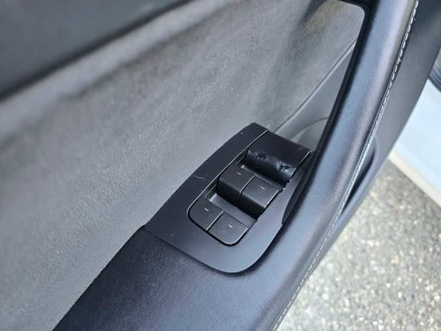 Used 2023 Tesla Model 3 Standard Range image 22