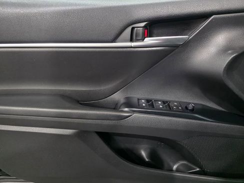 Used 2020 Toyota Camry SE FWD image 10