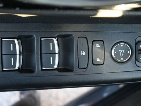 Used 2025 Honda CR-V Sport Touring image 9