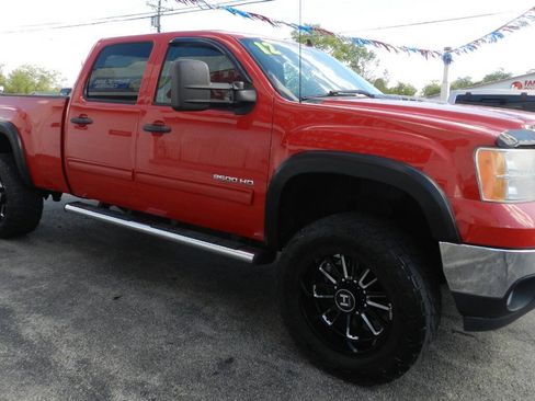 Used 2012 GMC Sierra 2500 SLE w/ SLE Preferred Package AWD/4WD image 5