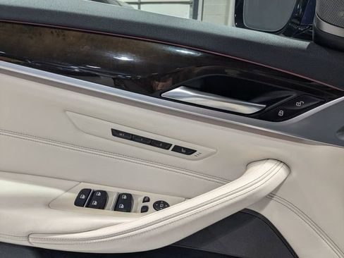 Used 2017 BMW 540i xDrive AWD/4WD image 23