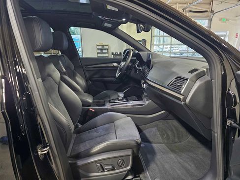 Used 2023 Audi SQ5 Premium w/ Convenience Package image 10