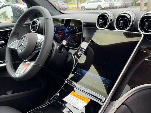 New 2026 Mercedes-Benz GLC 300 4MATIC image 18