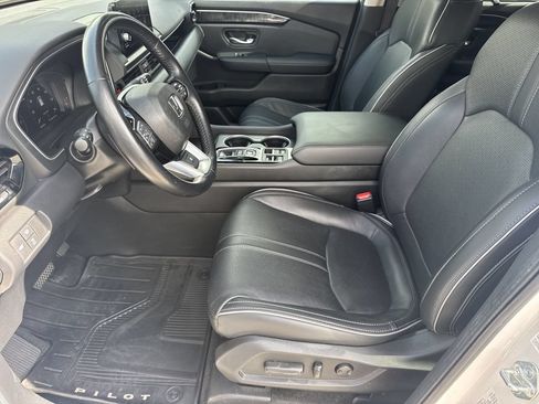 Used 2024 Honda Pilot Elite image 9