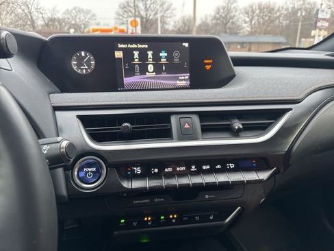 Used 2020 Lexus UX 250h w/ Premium Package image 16