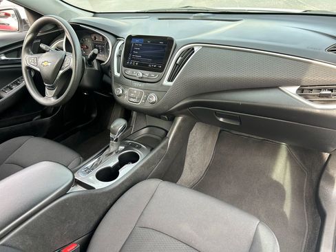 Used 2024 Chevrolet Malibu LS image 31