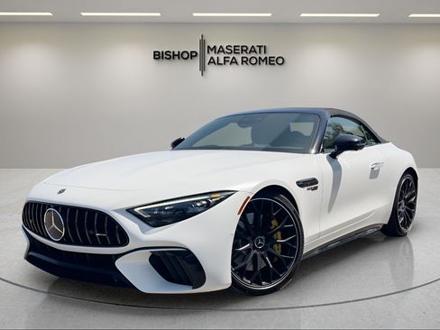 Used 2022 Mercedes-Benz SL 63 AMG 4MATIC w/ Driver Assistance Package image 4