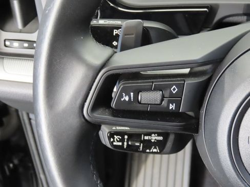 Certified 2024 Porsche Cayenne AWD/4WD image 19