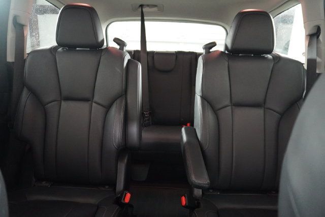 Used 2019 Subaru Ascent Limited AWD/4WD image 32