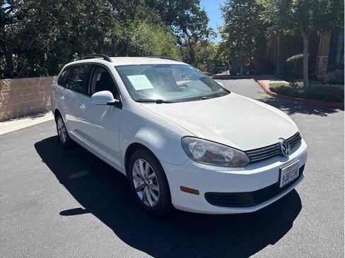 Used 2012 Volkswagen Jetta SportWagen FWD image 5