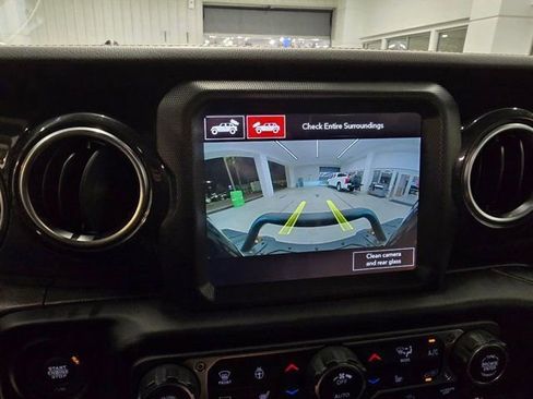 Used 2023 Jeep Wrangler Unlimited Rubicon 392 image 29