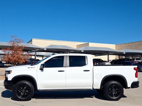 Used 2025 Chevrolet Silverado 1500 ZR2 image 4