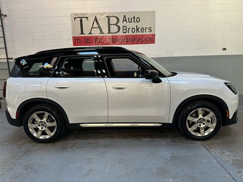 Used 2025 MINI Cooper Countryman S image 2