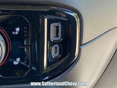 Used 2023 Chevrolet Silverado 1500 RST w/ Z71 Off-Road Package AWD/4WD image 36