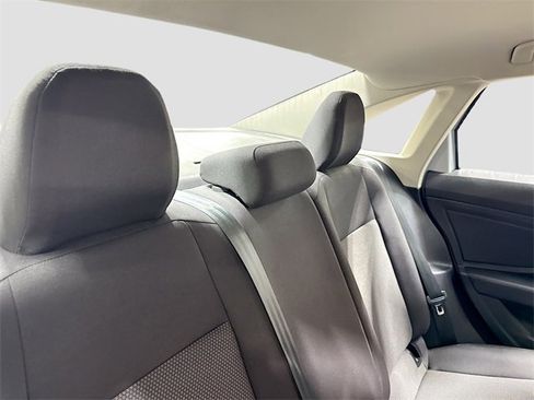 Used 2019 Volkswagen Jetta R-Line image 23