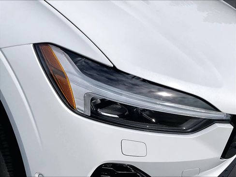 New 2026 Volvo XC60 T8 Ultra w/ Protection Package Premier image 32
