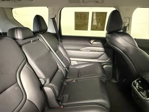 Used 2025 Nissan Armada SV RWD image 42