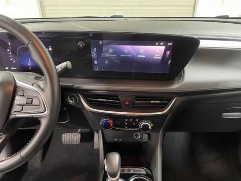 Used 2024 Buick Encore GX Preferred AWD/4WD image 16