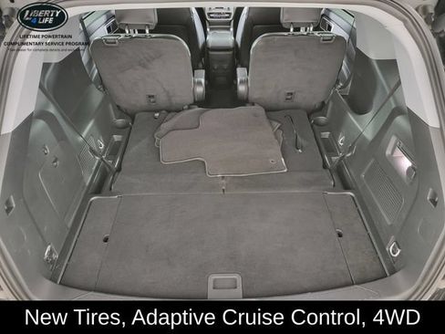 Used 2023 Ford Explorer XLT w/ Equipment Group 202A AWD/4WD image 16