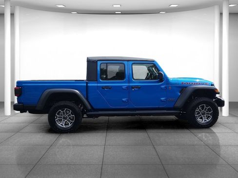 New 2026 Jeep Gladiator Mojave w/ Safety Group AWD/4WD image 9