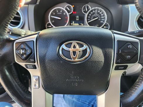 Used 2017 Toyota Tundra Platinum image 25