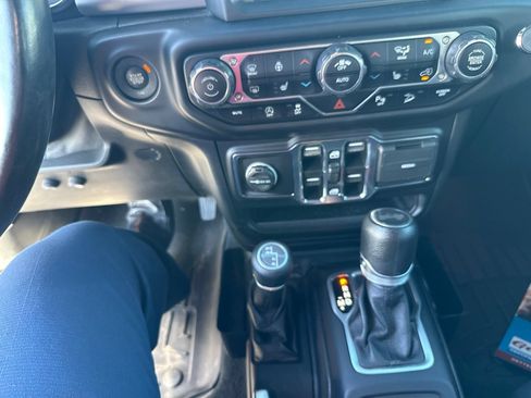 Used 2021 Jeep Wrangler Unlimited Sport AWD/4WD image 18