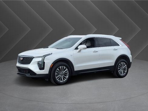 Used 2024 Cadillac XT4 Premium Luxury image 35