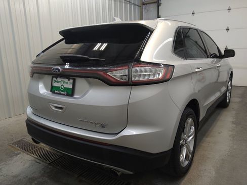 Used 2018 Ford Edge Titanium w/ Technology Package AWD/4WD image 9