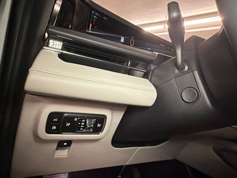 New 2026 Lincoln Nautilus Reserve w/ Jet Appearance Package AWD/4WD image 27