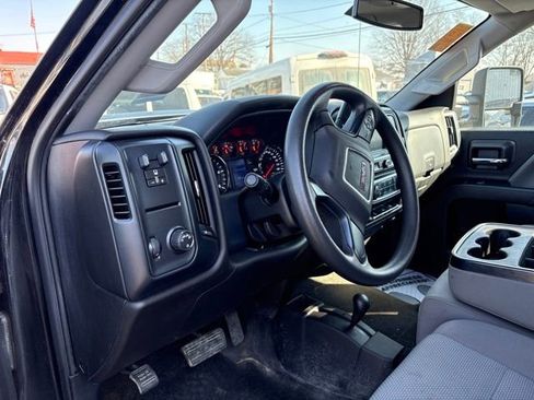 Used 2018 GMC Sierra 2500 4x4 Crew Cab image 8