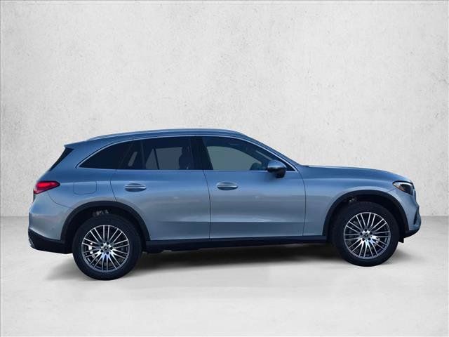 Certified 2026 Mercedes-Benz GLC 300 image 4