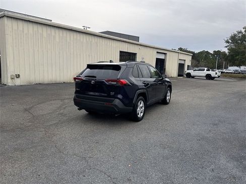 Used 2019 Toyota RAV4 XLE image 5