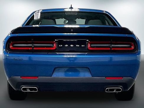 Used 2023 Dodge Challenger SXT RWD image 7