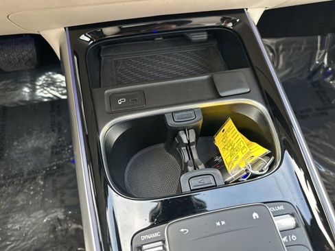 Used 2023 Mercedes-Benz GLB 250 4MATIC image 18