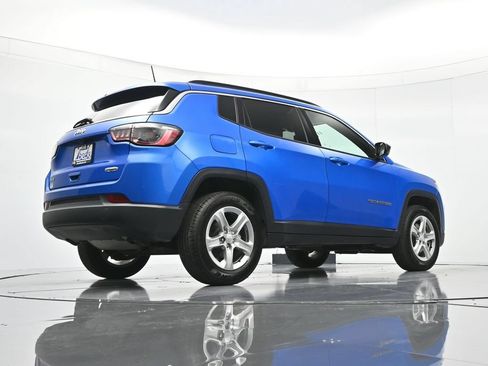 Used 2024 Jeep Compass Latitude AWD/4WD image 39