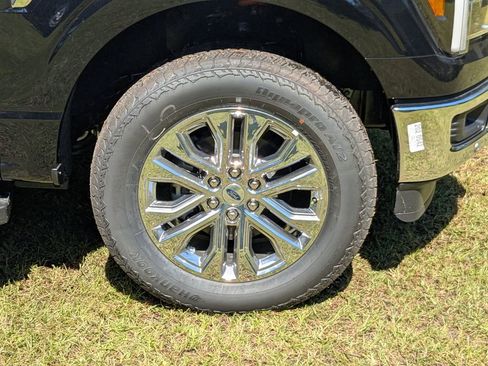 New 2025 Ford F150 Lariat w/ Equipment Group 502A High image 18