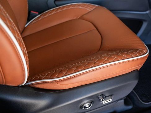 New 2026 Chrysler Pacifica Pinnacle image 37