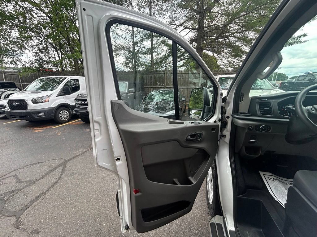 Used 2025 Ford Transit 250 Low Roof w/ Exterior Upgrade Package RWD image 16