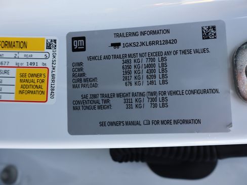 Used 2024 GMC Yukon XL Denali AWD/4WD image 12