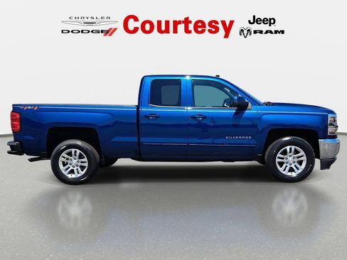 Used 2019 Chevrolet Silverado 1500 LT w/ All Star Edition AWD/4WD image 3