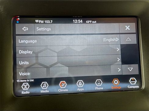 Used 2019 Jeep Cherokee Latitude Plus image 15