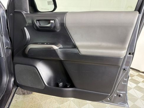 Used 2021 Toyota Tacoma SR5 RWD image 14