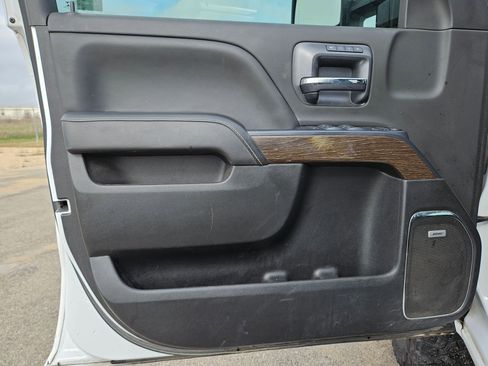 Used 2019 GMC Sierra 3500 Denali w/ Duramax Plus Package image 11