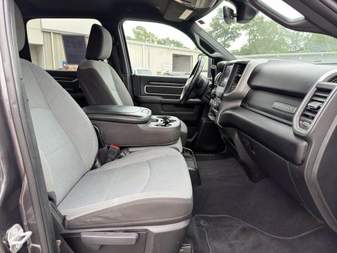 Used 2024 RAM 2500 Big Horn AWD/4WD image 24