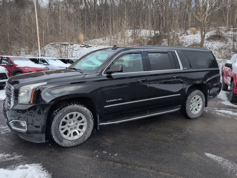 Used 2020 GMC Yukon XL SLE w/ HD Trailering Package image 10